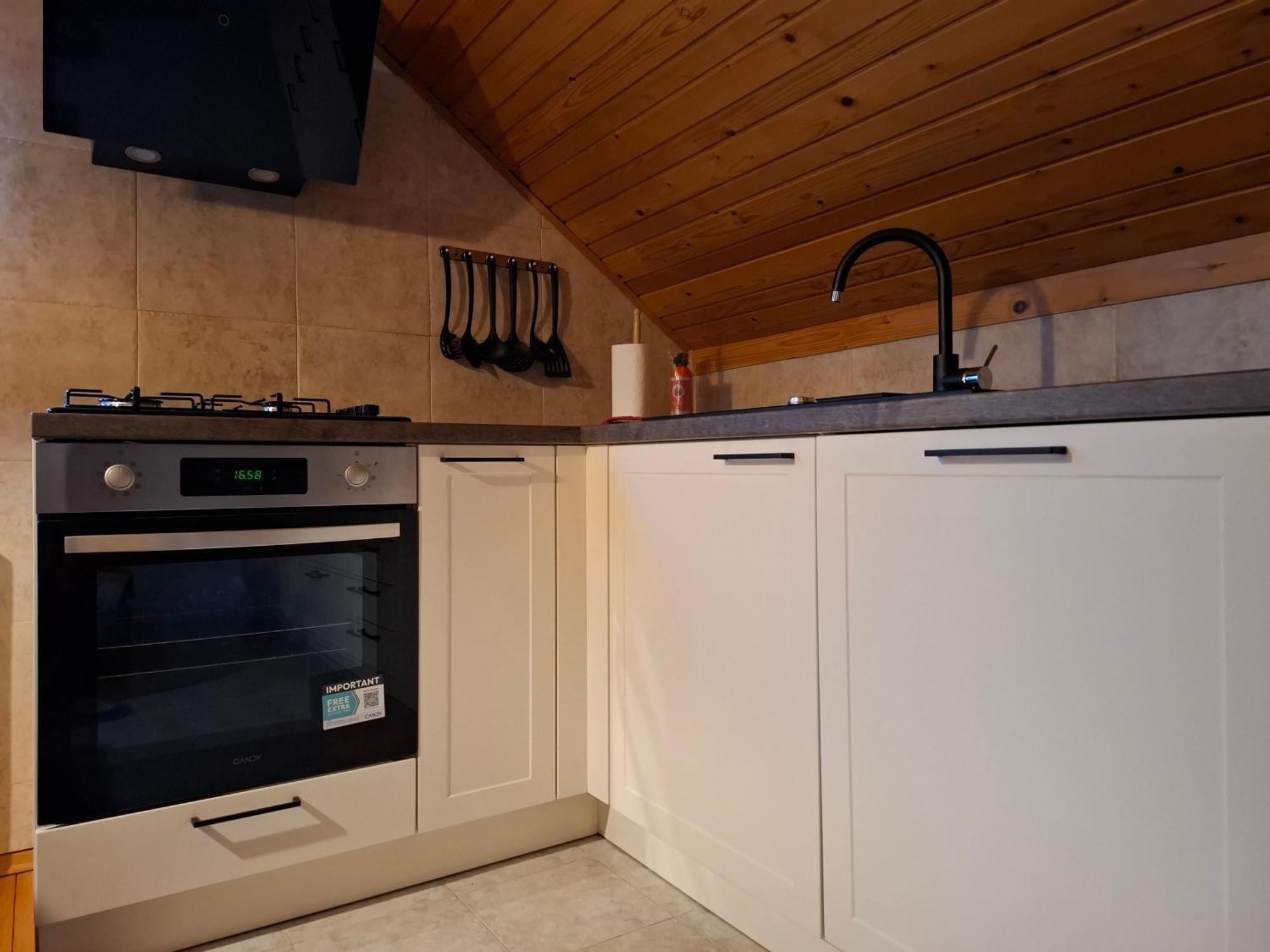 Apartma Cvrsta Trojka Jesenice Exterior foto